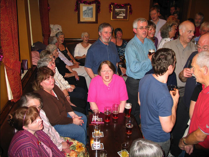 Carolling at the Travellers Rest in Oughtibridge, 8 December 2007.